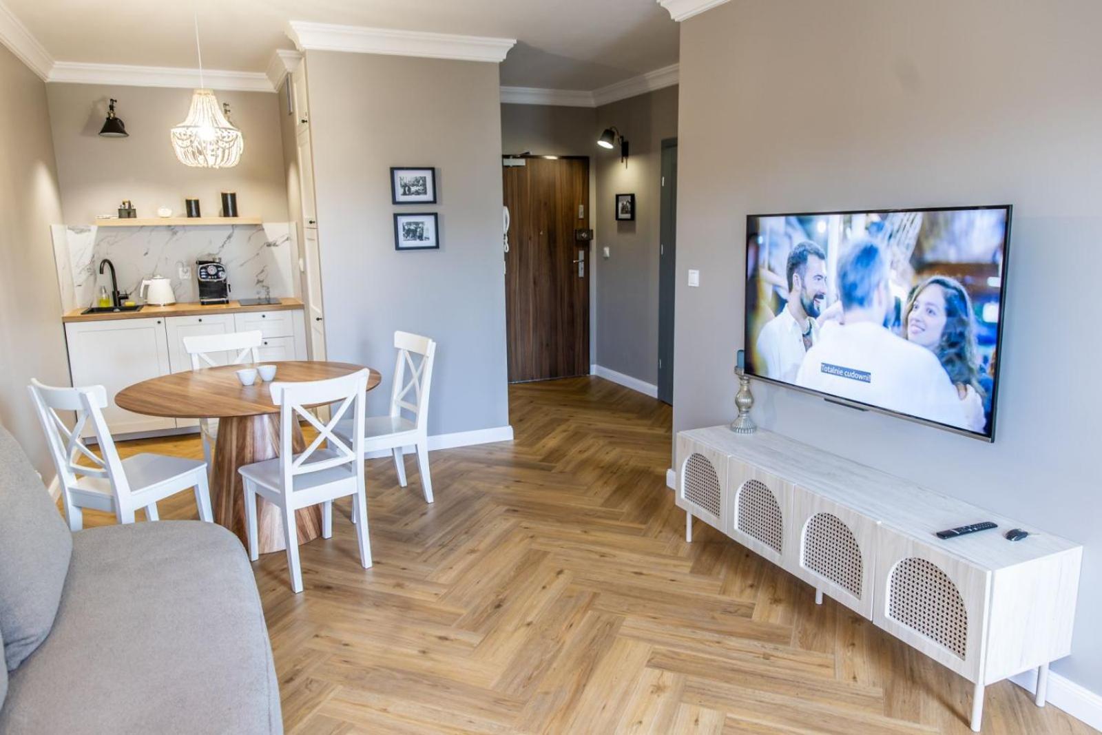 Solar Apartments I Stare Miasto 10Min I Priv Parking Free I Winda I Balkon Thorn Exterior foto